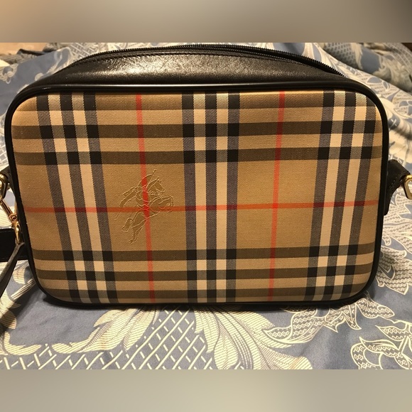 Burberry Vintage Crossbody - Picture 2 of 9